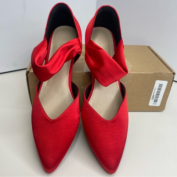 Elegant Red Satin Women's Heels Satin Pointed Toe NIB 9.5 - Picture 3 of 10
